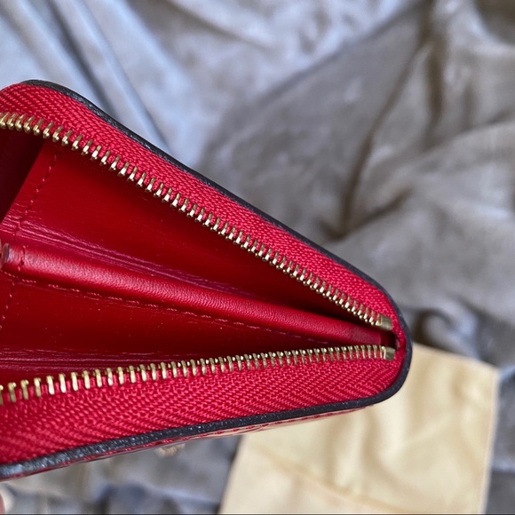 SOLD Louis Vuitton coin purse in vernis - Picture 11 of 13